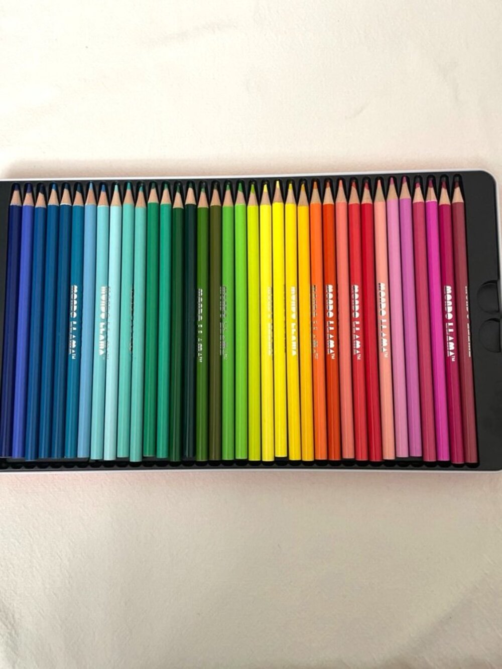 Mondo Llama Colored Pencils Set of 72 in Orange Tin Box Arts & Crafts - Picture 2 of 5